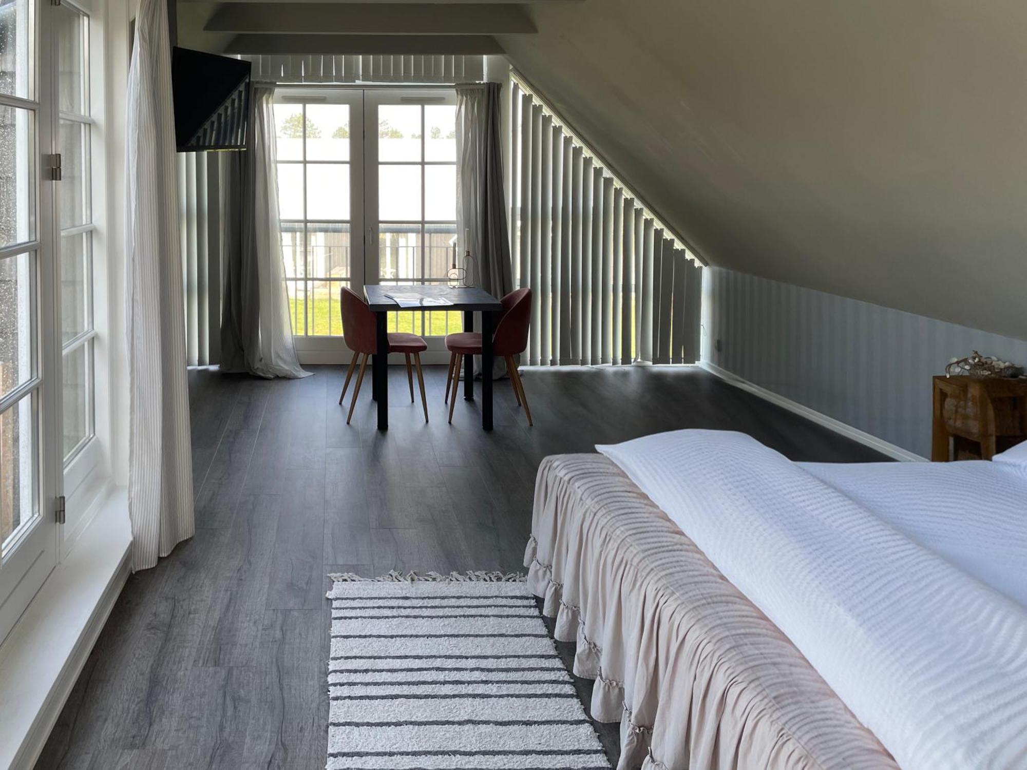 Hotel Strandgaarden Vesterø Havn Esterno foto